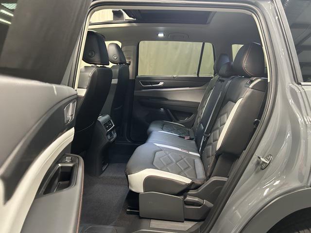 new 2025 Volkswagen Atlas car, priced at $45,796