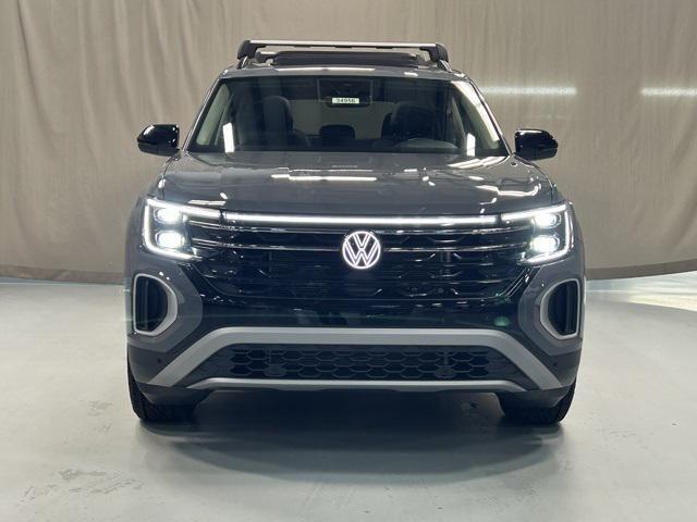 new 2025 Volkswagen Atlas car, priced at $45,796