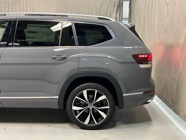 new 2025 Volkswagen Atlas car, priced at $54,159