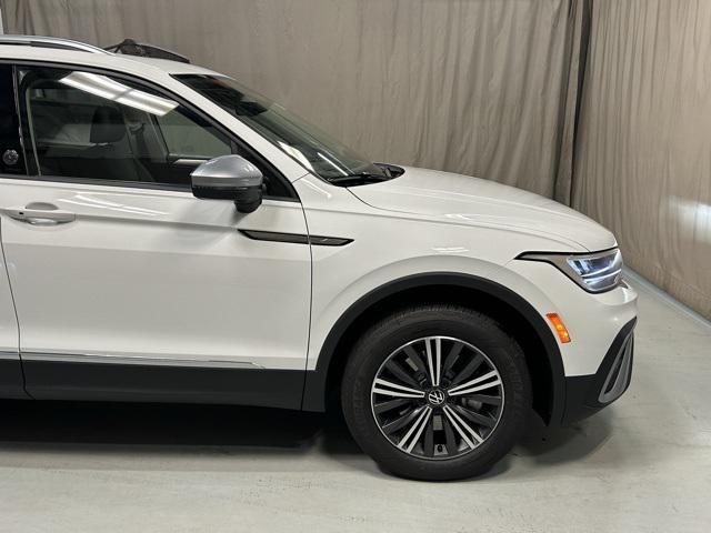 new 2024 Volkswagen Tiguan car, priced at $32,610