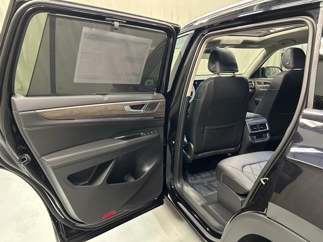 new 2025 Volkswagen Atlas car, priced at $55,891