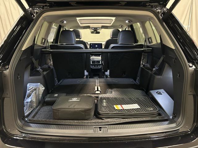 new 2025 Volkswagen Atlas car, priced at $55,891