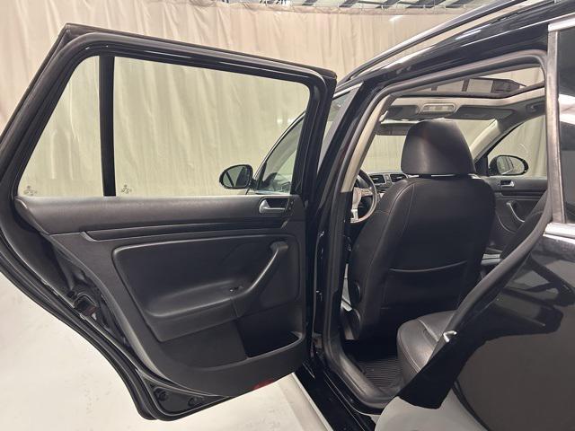 used 2014 Volkswagen Jetta SportWagen car, priced at $12,900