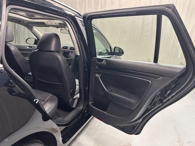 used 2014 Volkswagen Jetta SportWagen car, priced at $12,900