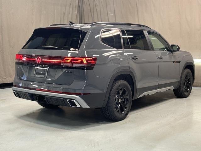 new 2025 Volkswagen Atlas car, priced at $47,121