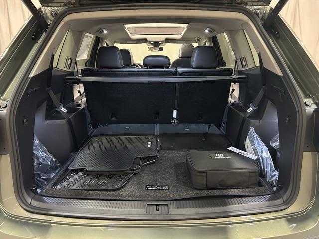 new 2025 Volkswagen Atlas car, priced at $48,646