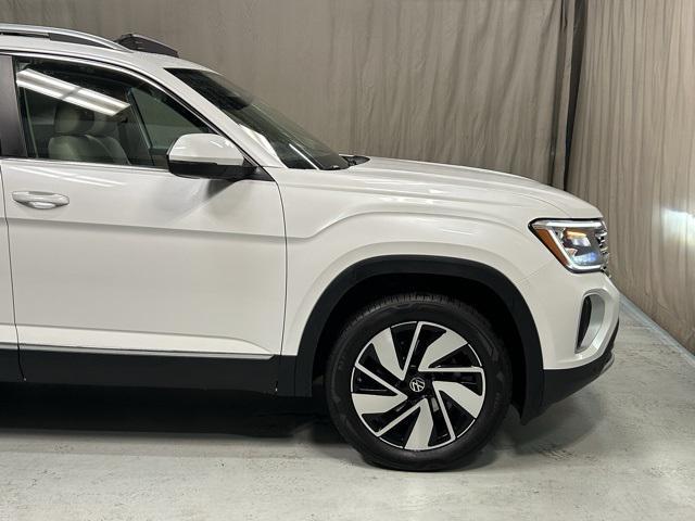 new 2025 Volkswagen Atlas car, priced at $50,216