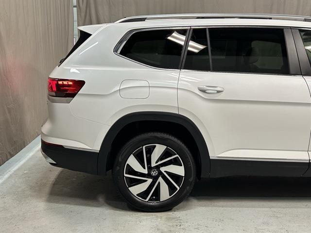 new 2025 Volkswagen Atlas car, priced at $50,216