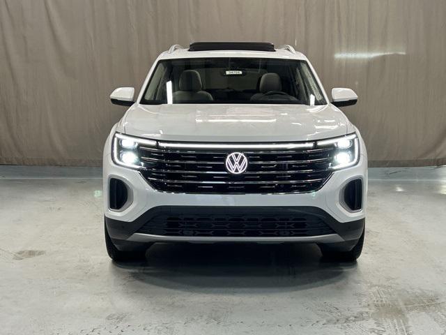 new 2025 Volkswagen Atlas car, priced at $50,216