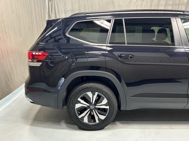 new 2024 Volkswagen Atlas car, priced at $37,292