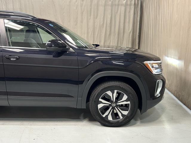 new 2024 Volkswagen Atlas car, priced at $37,292