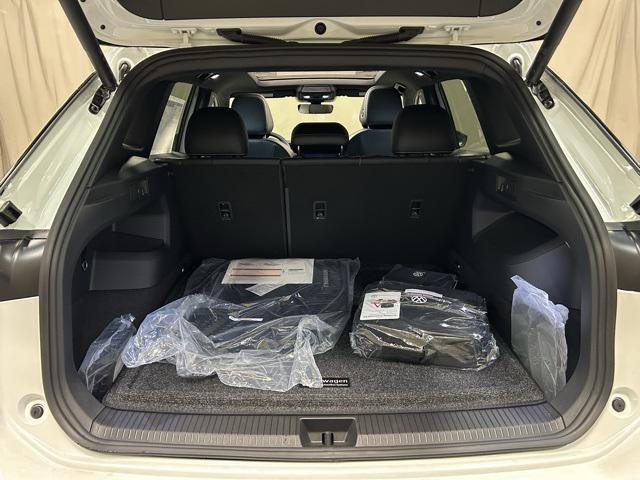 new 2025 Volkswagen Tiguan car, priced at $39,191