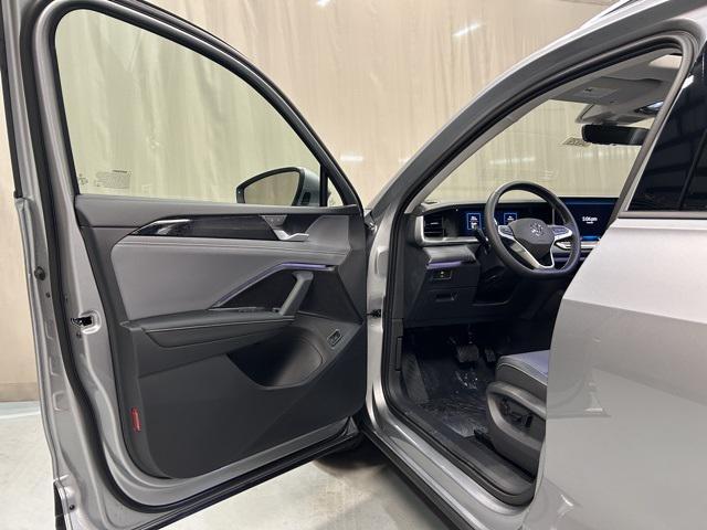new 2025 Volkswagen Tiguan car, priced at $36,276