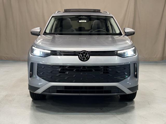 new 2025 Volkswagen Tiguan car, priced at $36,276
