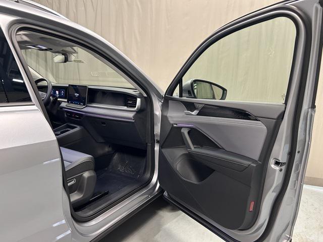 new 2025 Volkswagen Tiguan car, priced at $36,276