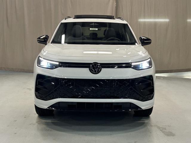 new 2025 Volkswagen Tiguan car, priced at $37,941