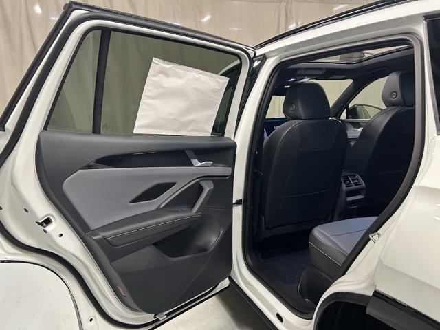 new 2025 Volkswagen Tiguan car, priced at $37,941