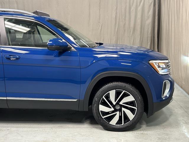 new 2025 Volkswagen Atlas car, priced at $48,731