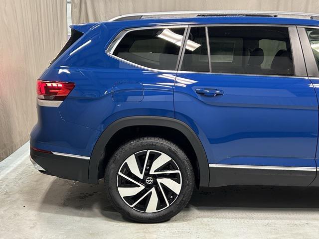 new 2025 Volkswagen Atlas car, priced at $48,731