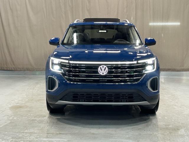 new 2025 Volkswagen Atlas car, priced at $48,731