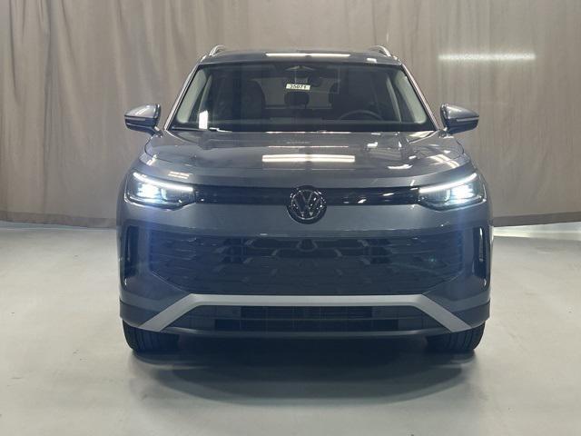 new 2025 Volkswagen Tiguan car, priced at $33,586