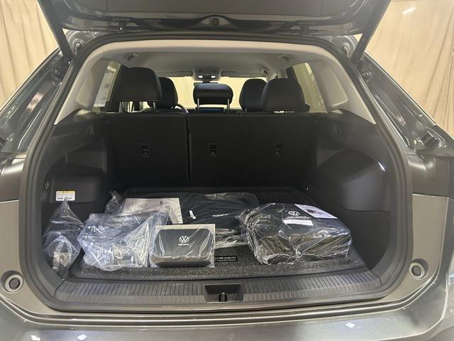new 2025 Volkswagen Tiguan car, priced at $33,586