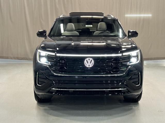 new 2025 Volkswagen Atlas Cross Sport car, priced at $52,186