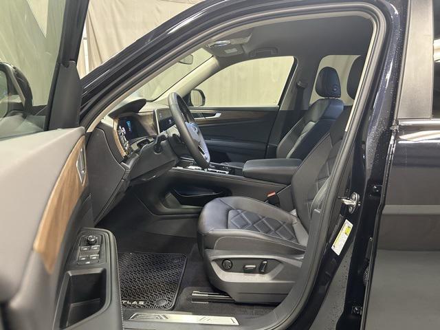 new 2025 Volkswagen Atlas car, priced at $42,922