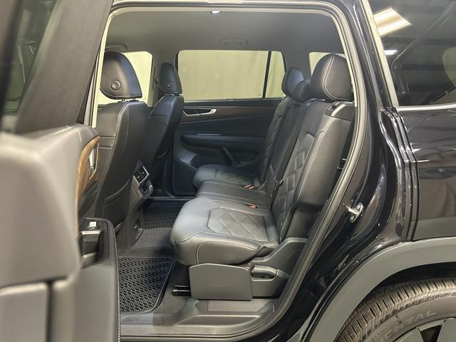 new 2025 Volkswagen Atlas car, priced at $42,922