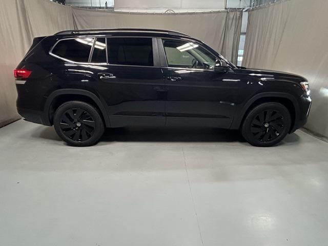 new 2025 Volkswagen Atlas car, priced at $42,922