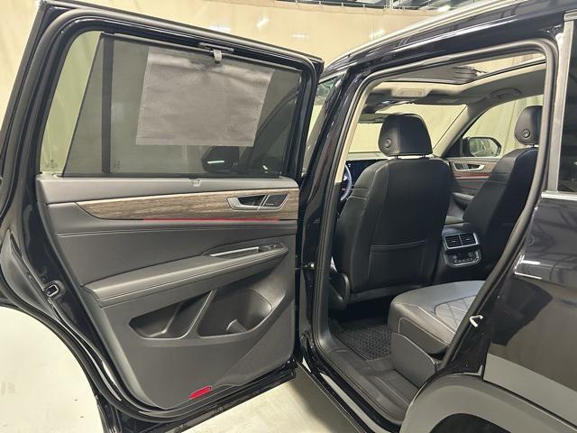 new 2025 Volkswagen Atlas car, priced at $50,867