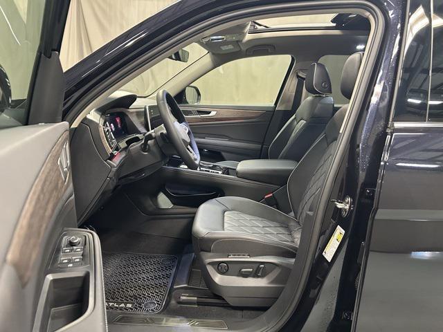 new 2025 Volkswagen Atlas car, priced at $50,867