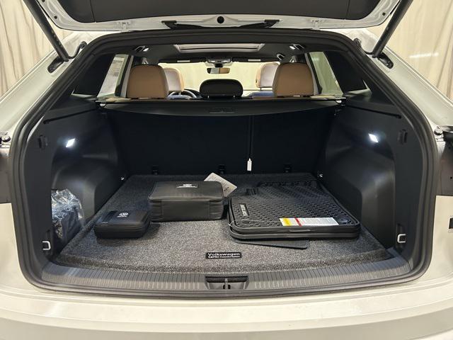 new 2026 Volkswagen Atlas Cross Sport car, priced at $51,938