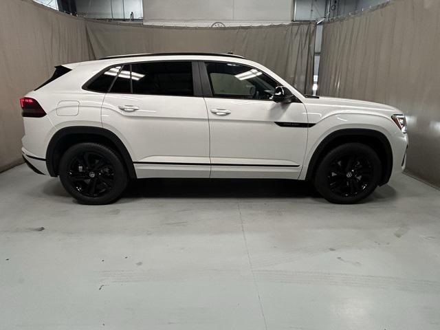 new 2026 Volkswagen Atlas Cross Sport car, priced at $51,938