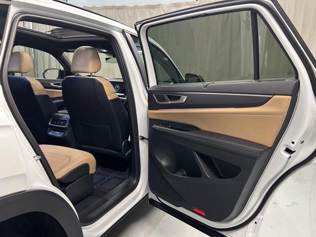 new 2026 Volkswagen Atlas Cross Sport car, priced at $51,938