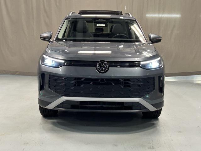 new 2025 Volkswagen Tiguan car, priced at $36,776
