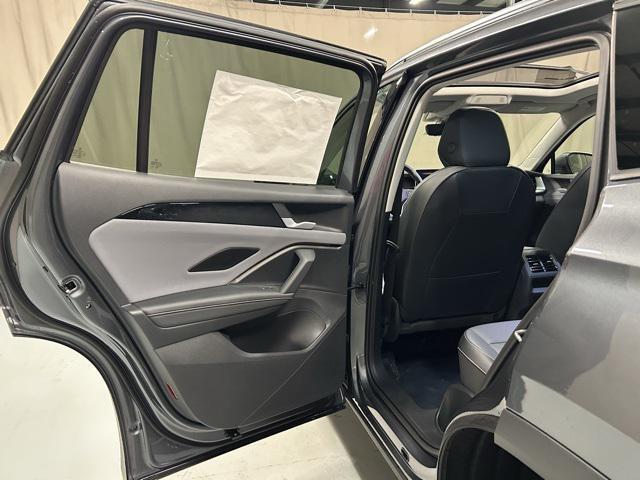 new 2025 Volkswagen Tiguan car, priced at $36,776