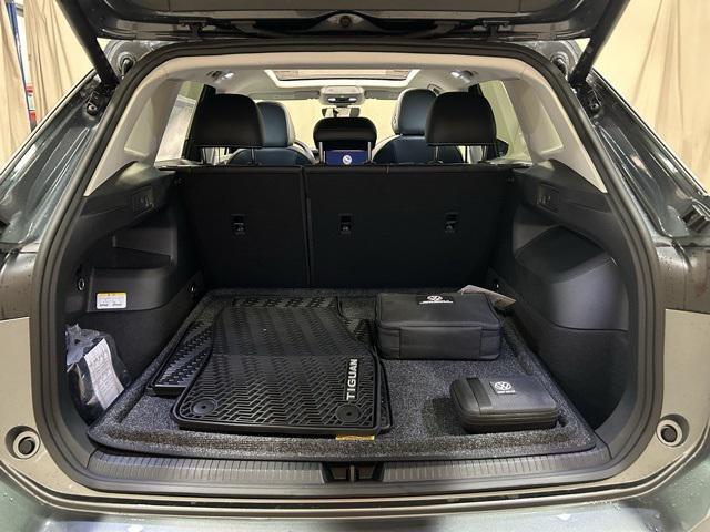new 2025 Volkswagen Tiguan car, priced at $36,776