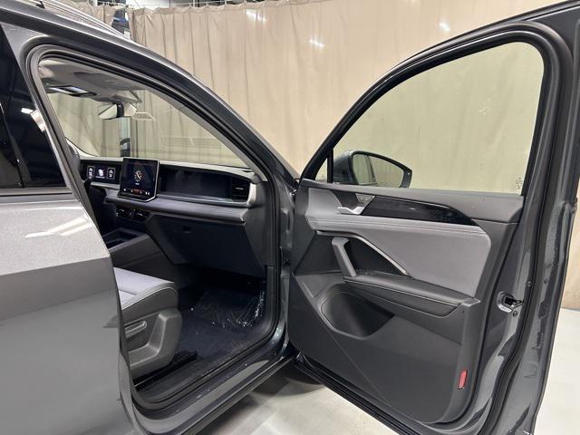 new 2025 Volkswagen Tiguan car, priced at $36,776