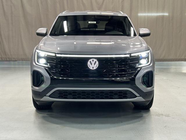 new 2024 Volkswagen Atlas Cross Sport car, priced at $40,840