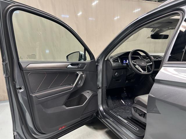 new 2024 Volkswagen Tiguan car, priced at $32,699