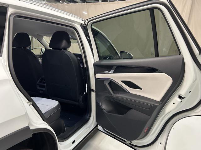 new 2025 Volkswagen Tiguan car, priced at $34,076