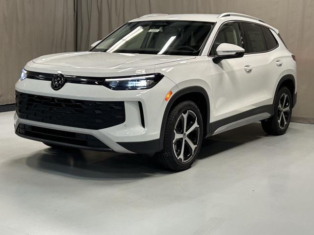 new 2025 Volkswagen Tiguan car, priced at $34,076