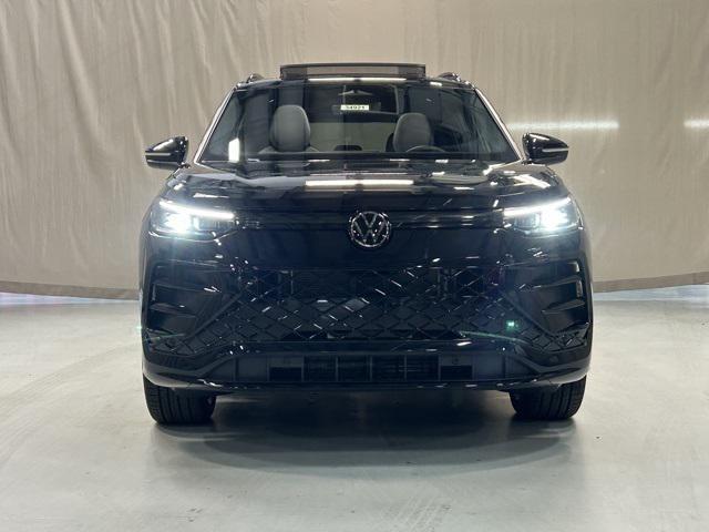 new 2025 Volkswagen Tiguan car, priced at $39,486