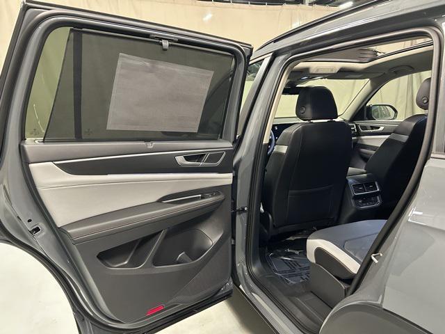 new 2025 Volkswagen Atlas car, priced at $45,351