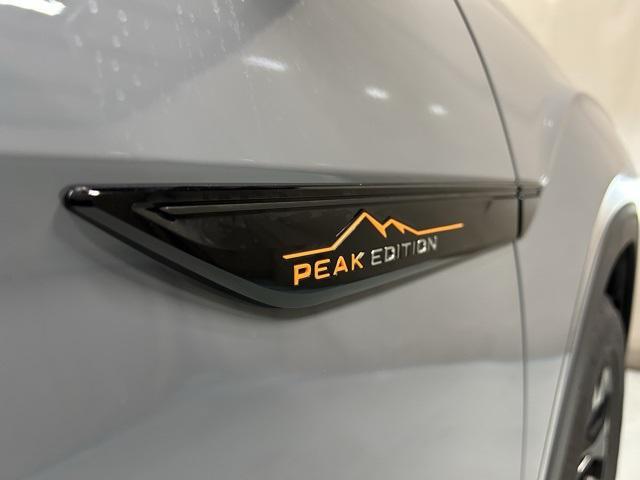 new 2025 Volkswagen Atlas car, priced at $45,351