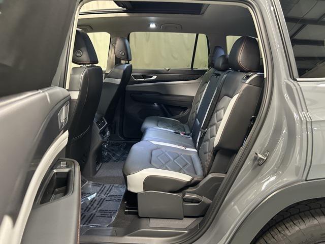 new 2025 Volkswagen Atlas car, priced at $45,351