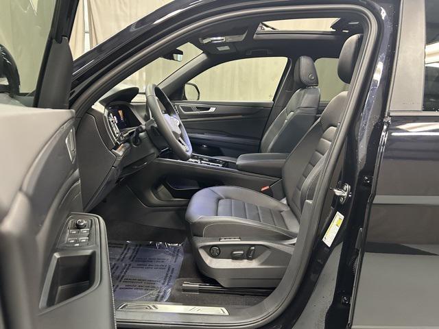 new 2026 Volkswagen Atlas Cross Sport car, priced at $52,233