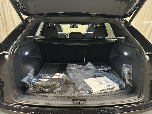 new 2026 Volkswagen Atlas Cross Sport car, priced at $52,233