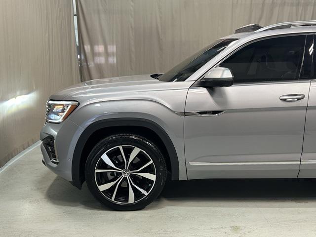 used 2024 Volkswagen Atlas car, priced at $45,499